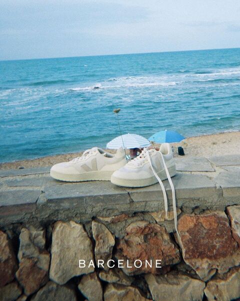 A sneaker that transforms: VEJA x Asphaltgold V-90 'Shades